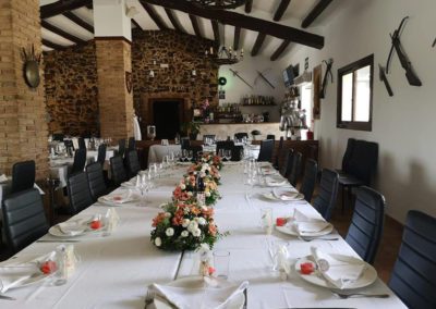 Sala restaurante Torre dels Cavallers angulo 2